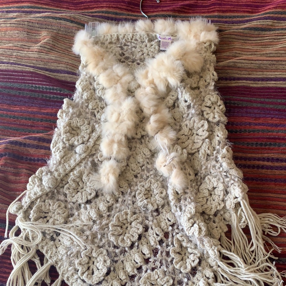 Poncho with fur trim